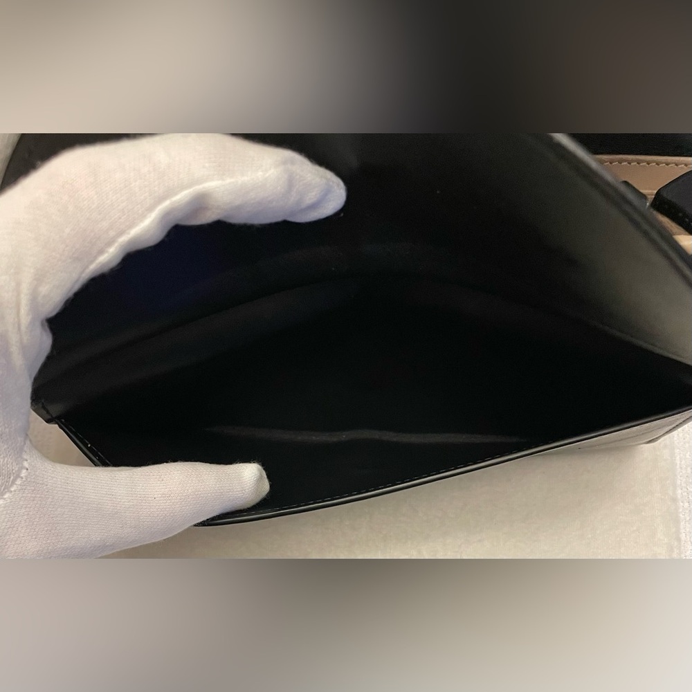 Chloe Authentic Vintage Black Leather Long Wallet with Tan Leather Interior - Picture 5 of 16